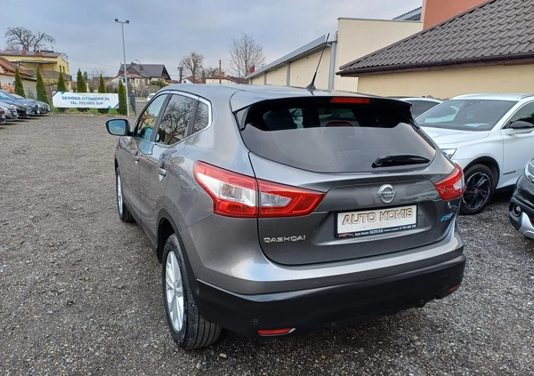 Nissan Qashqai cena 49999 przebieg: 159000, rok produkcji 2014 z Złocieniec małe 137